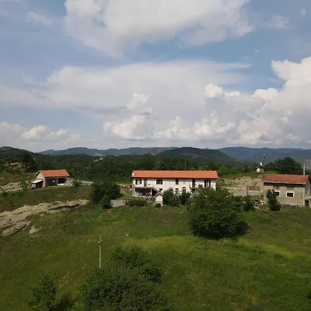 Cascina Merlo 컨트리하우스 *